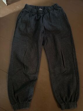 Brandy Melville Rosa Sweatpants